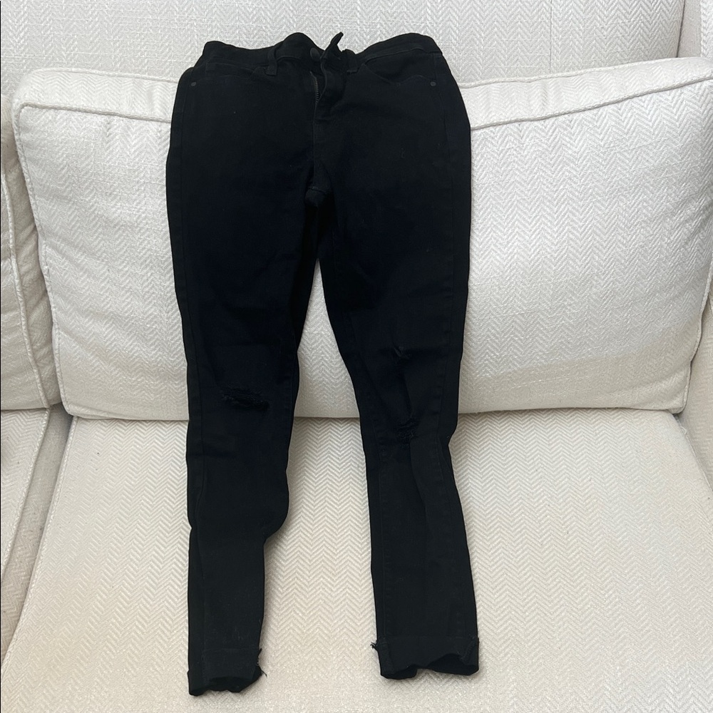 Uniqlo Black Jeans | 24
